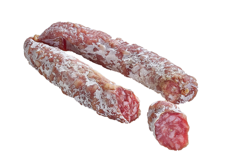 Zwei grob gekörnte Salami mit Reifeschimmel, eine davon am Ende quer angeschnitten