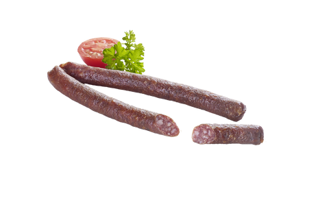 Zwei lange Wildwürste mit Tomatenhälfte und Petersilie, daneben ein kurzer Anschnitt